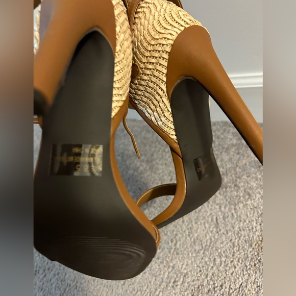 Heels | Venus - Picture 4 of 5